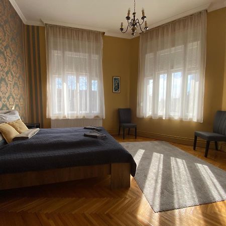 Ambrozia Apartman Apartment Eger Exterior photo